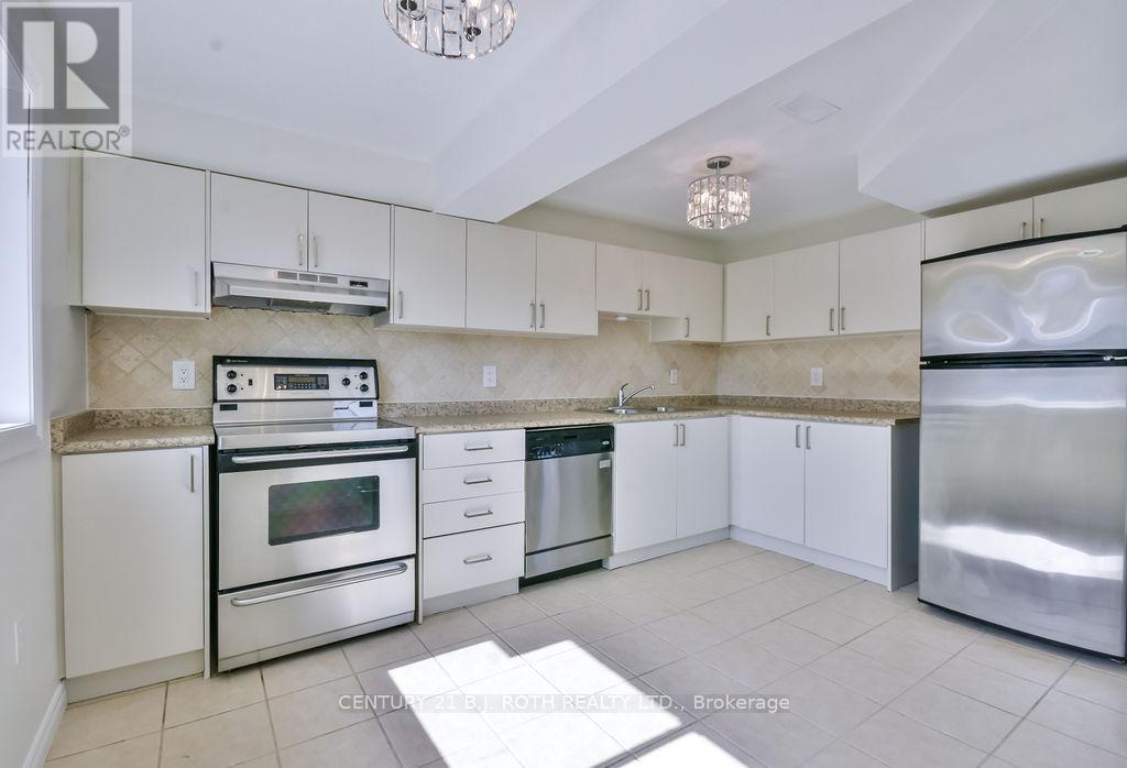 2 - 87 Goodwin Drive, Barrie, ON - Indoor Photo Showing Kitchen With Stainless Steel Kitchen