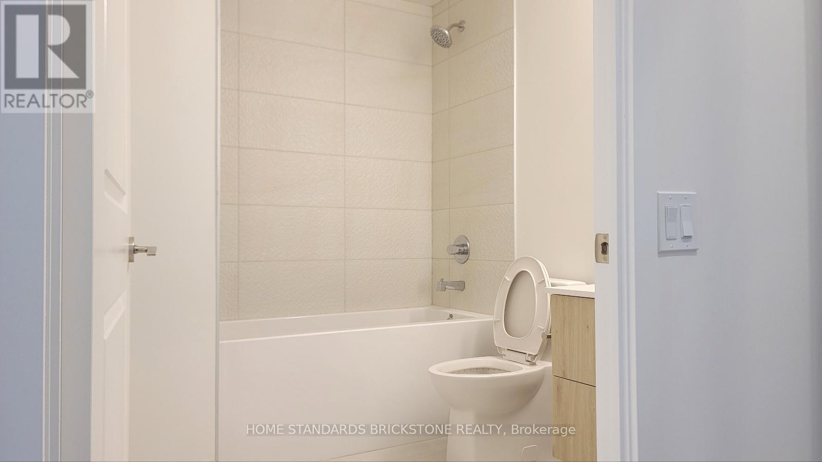 A-1405 - 30 Upper Mall Way, Vaughan, ON - Indoor Photo Showing Bathroom