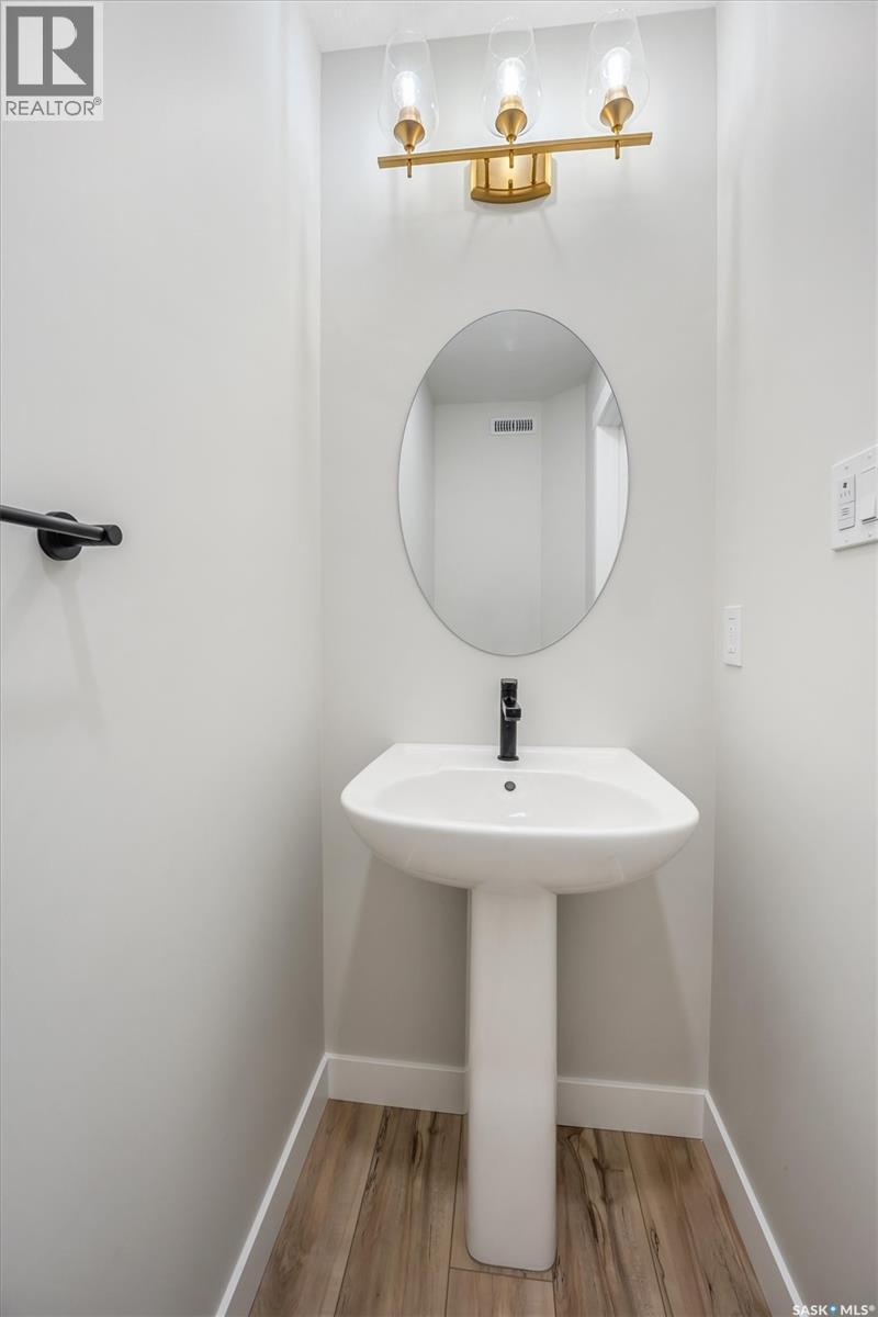 222 Yuel Lane, Saskatoon, SK - Indoor Photo Showing Bathroom