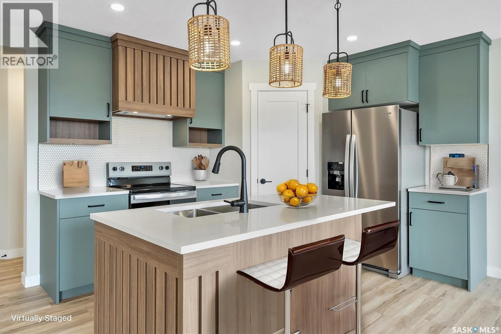 222 Yuel Lane, Saskatoon, SK - Indoor Photo Showing Kitchen With Upgraded Kitchen