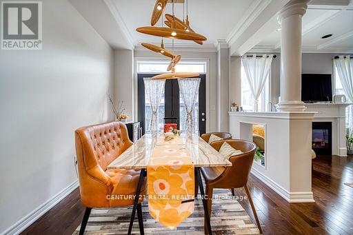 3095 Robert Brown Boulevard, Oakville, ON - Indoor Photo Showing Dining Room