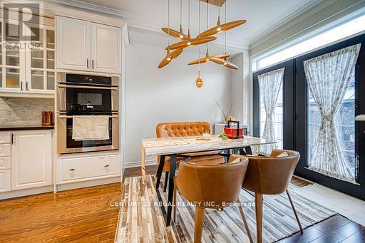 3095 Robert Brown Boulevard, Oakville, ON - Indoor Photo Showing Dining Room