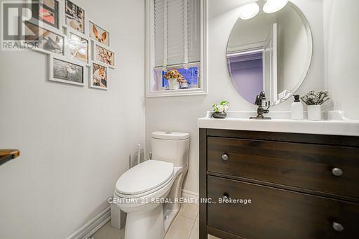 3095 Robert Brown Boulevard, Oakville, ON - Indoor Photo Showing Bathroom