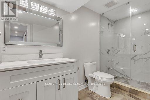 140 Cherryhurst Road, Oakville, ON - Indoor Photo Showing Bathroom