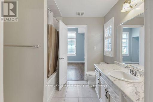 140 Cherryhurst Road, Oakville, ON - Indoor Photo Showing Bathroom