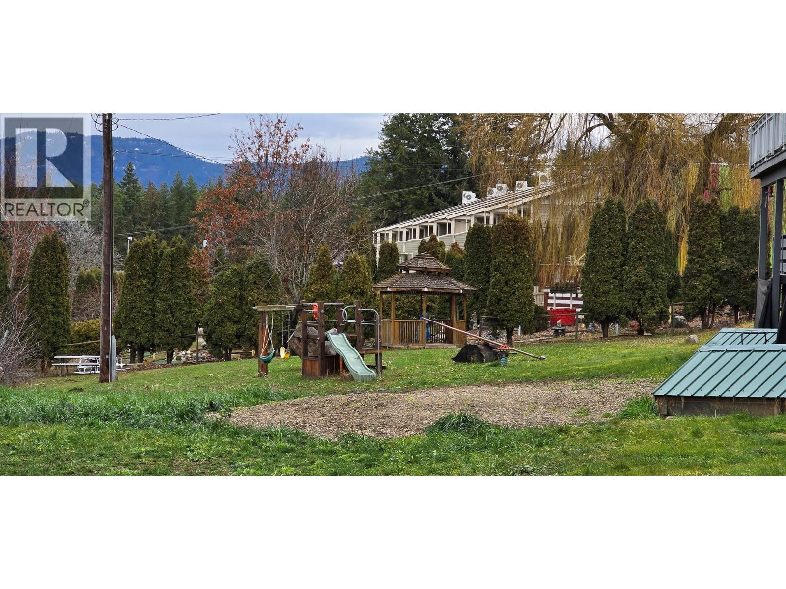 1277 Trans Canada Highway, Sorrento, BC