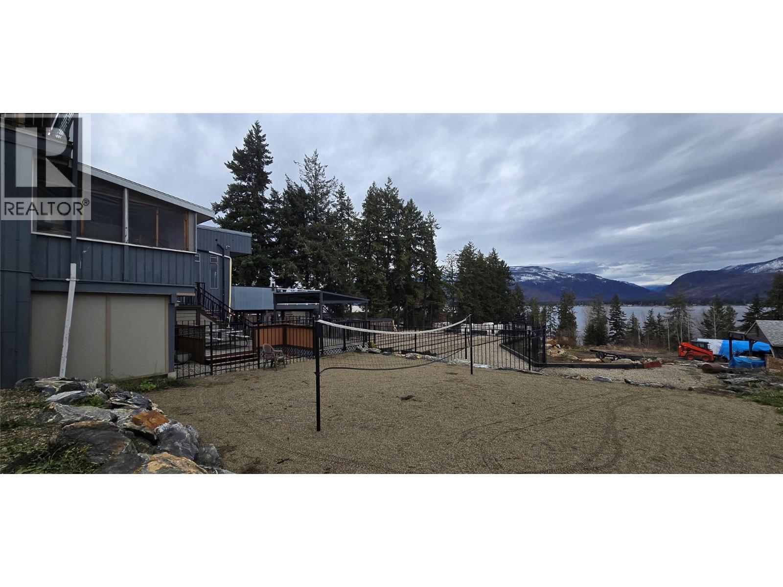 1277 Trans Canada Highway, Sorrento, BC