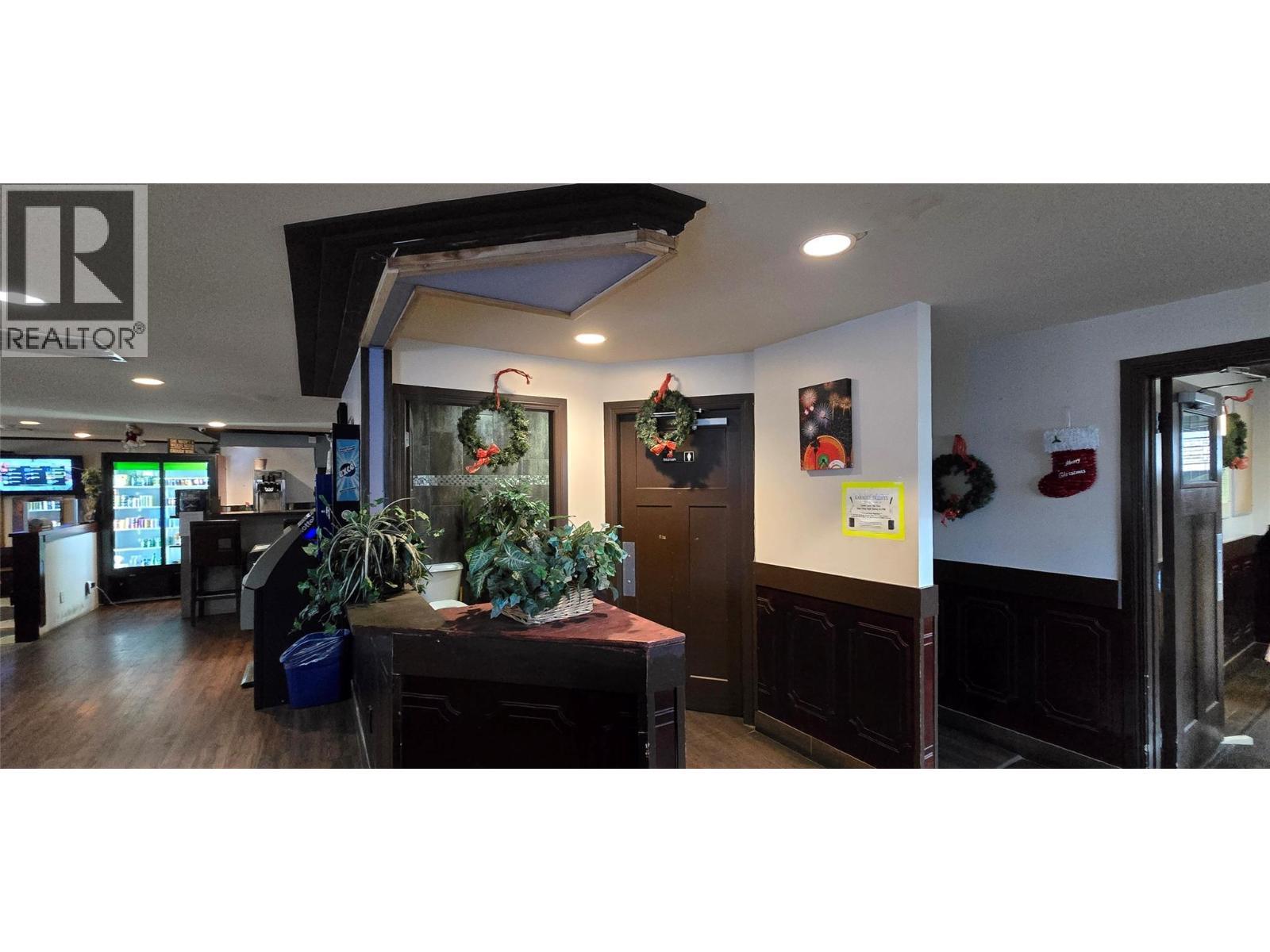 1277 Trans Canada Highway, Sorrento, BC