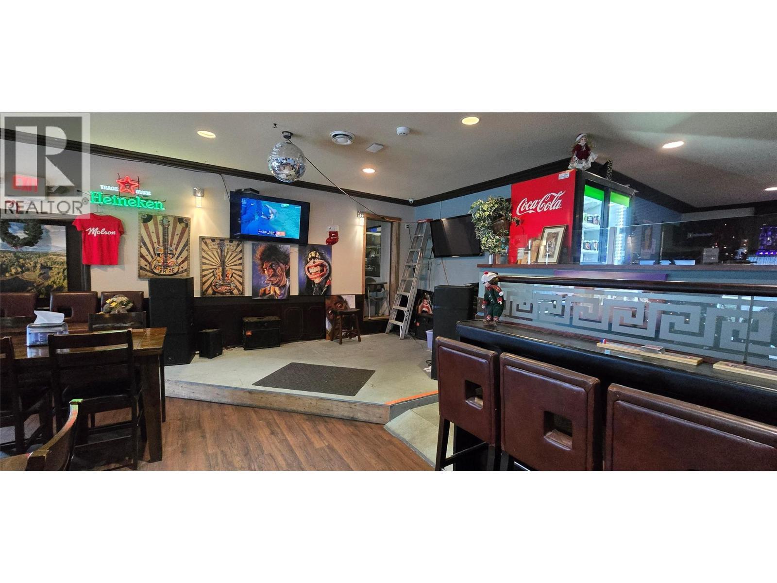 1277 Trans Canada Highway, Sorrento, BC