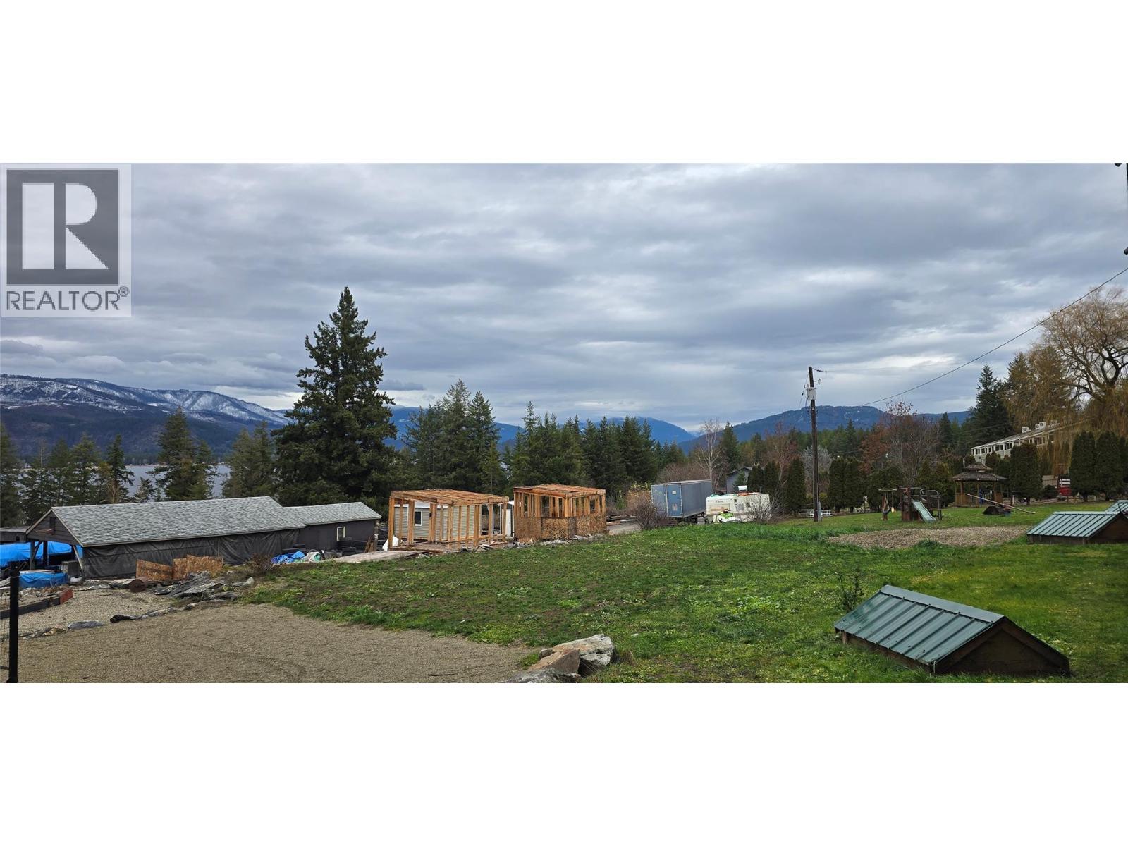 1277 Trans Canada Highway, Sorrento, BC