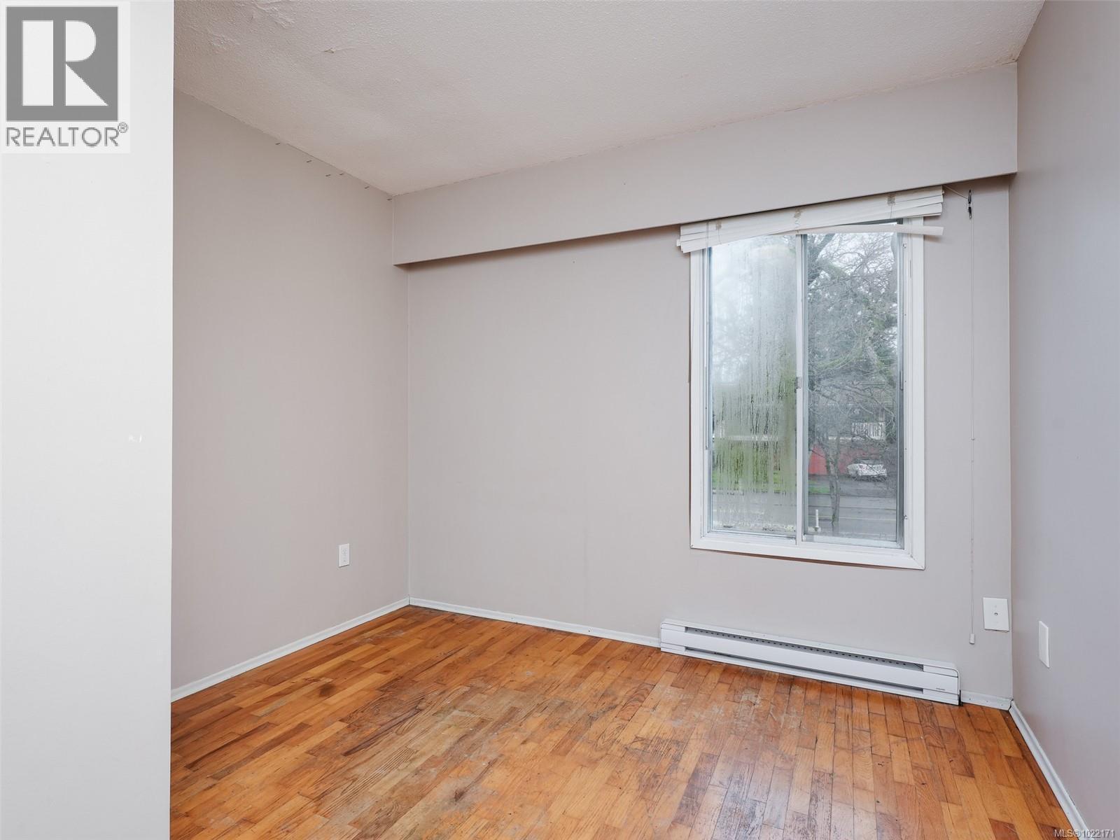 A & B 1725 Feltham Rd, Saanich, BC - Indoor Photo Showing Other Room