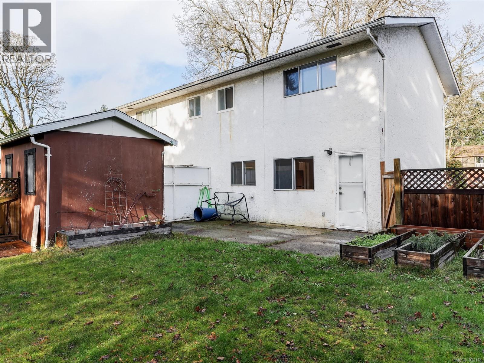 A & B 1725 Feltham Rd, Saanich, BC - Outdoor With Exterior