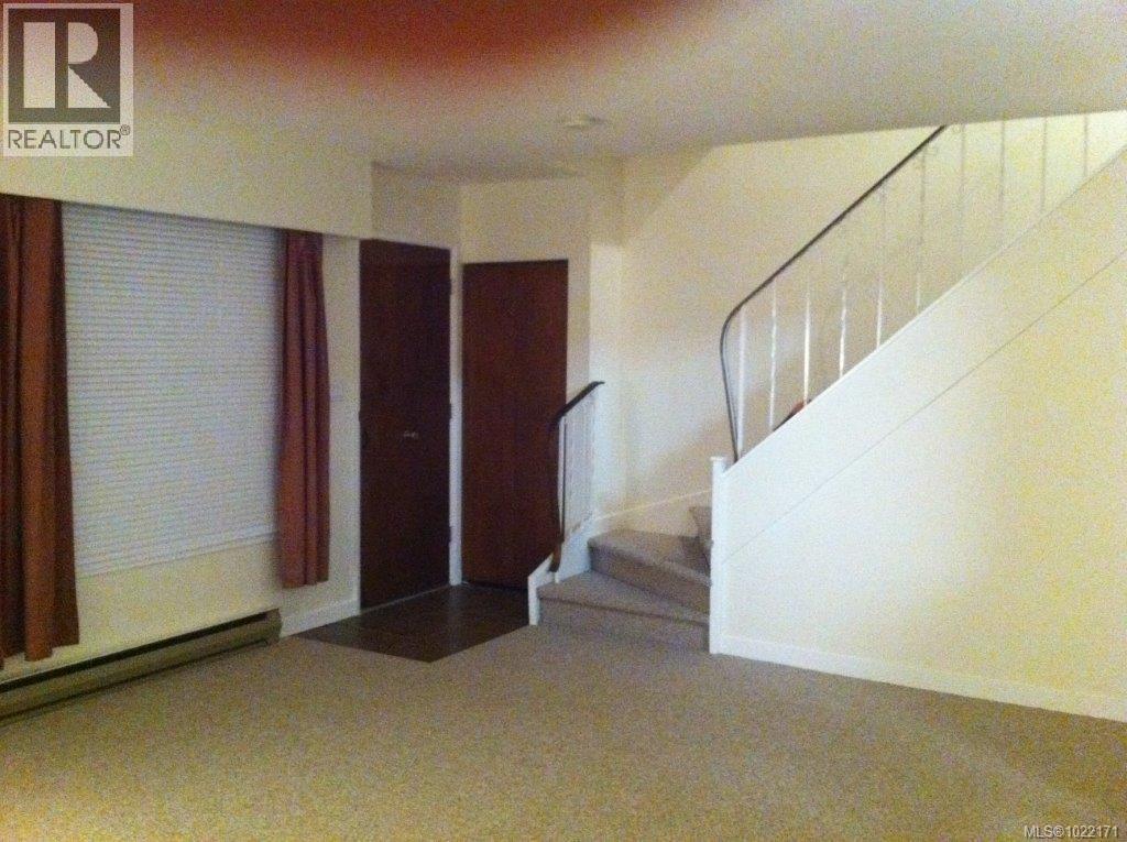 Sise A - A & B 1725 Feltham Rd, Saanich, BC - Indoor Photo Showing Other Room