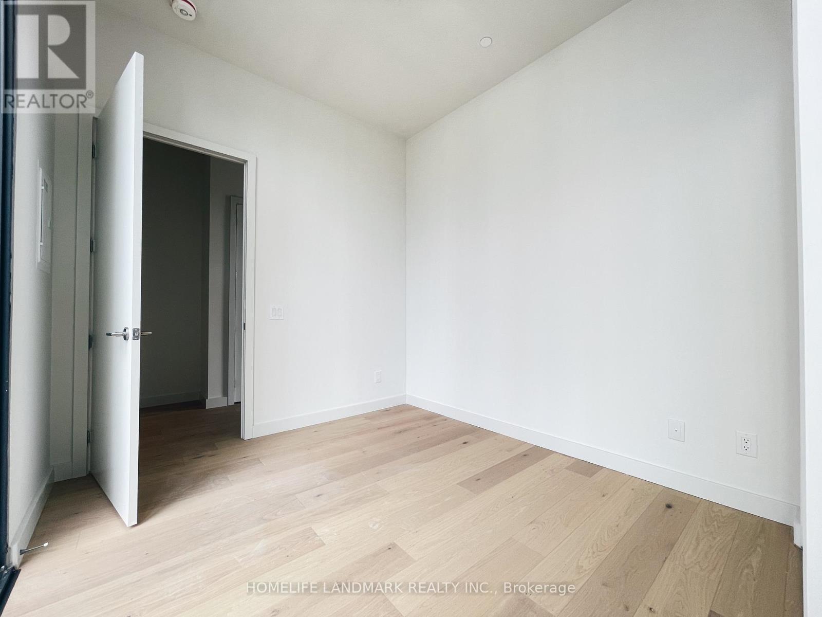 804 - 81 Wellesley Street E, Toronto, ON - Indoor Photo Showing Other Room