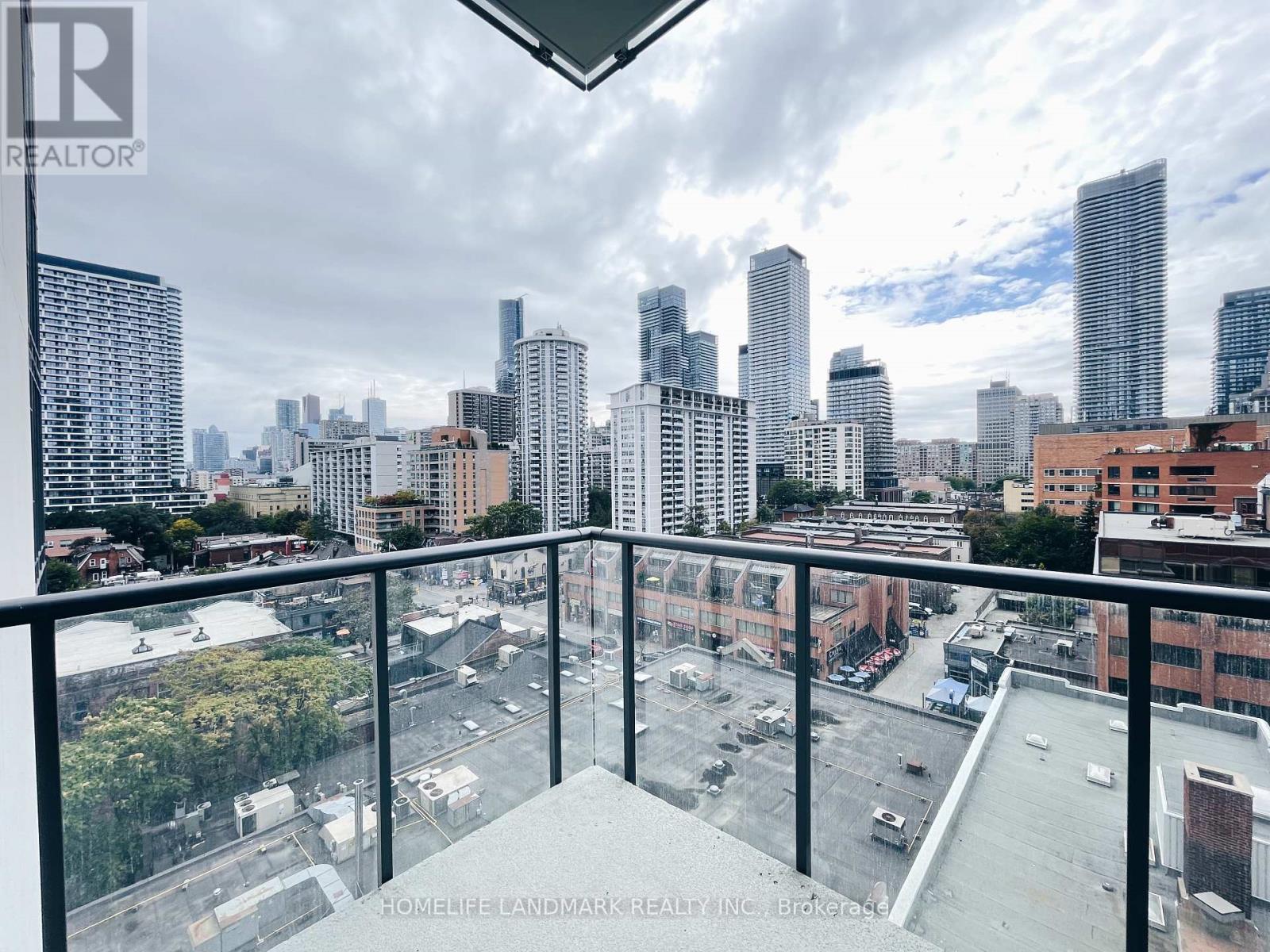 804 - 81 Wellesley Street E, Toronto, ON - Outdoor With View