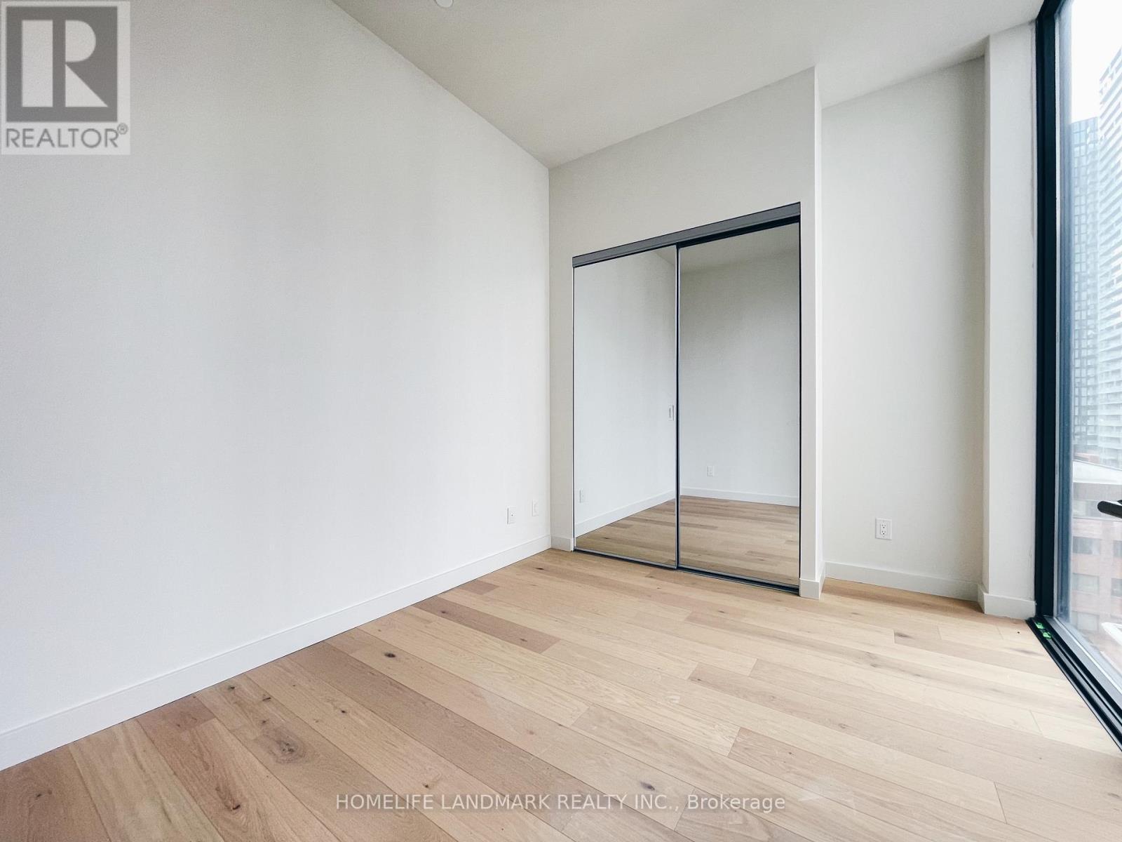 804 - 81 Wellesley Street E, Toronto, ON - Indoor Photo Showing Other Room