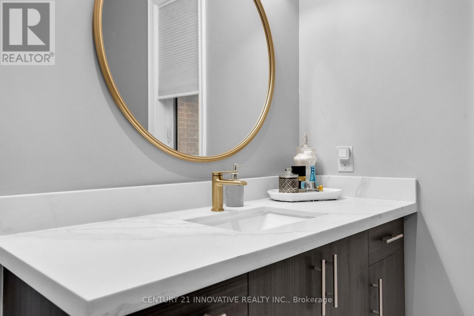 54 Blenheim Circle, Whitby, ON - Indoor Photo Showing Bathroom