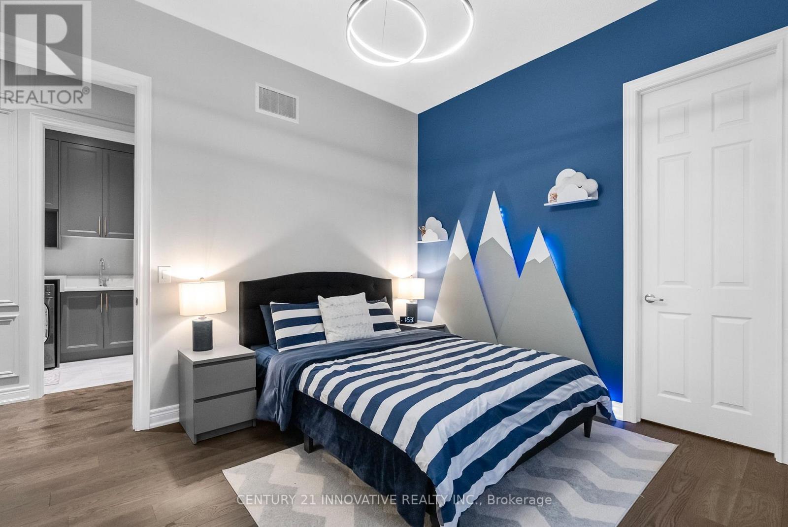 54 Blenheim Circle, Whitby, ON - Indoor Photo Showing Bedroom