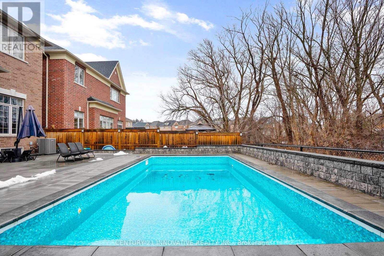 54 Blenheim Circle, Whitby, ON - Outdoor With In Ground Pool With Backyard