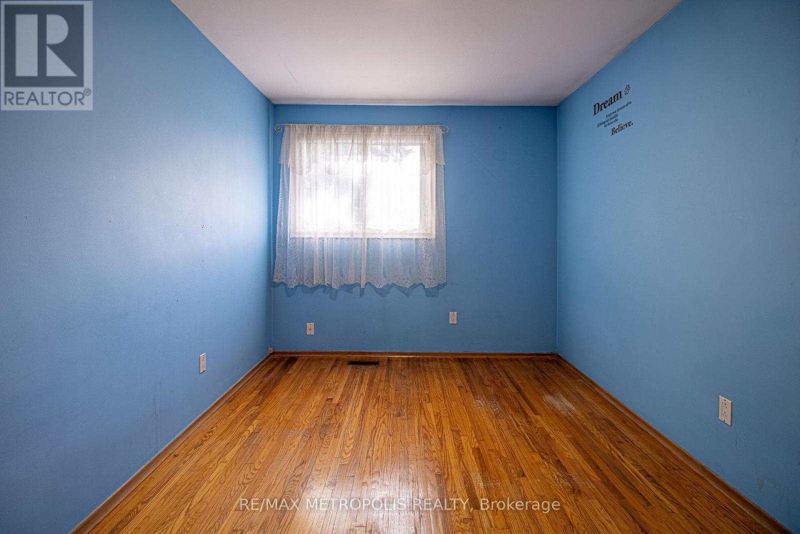 37 Albacore Crescent, Toronto, ON - Indoor Photo Showing Other Room