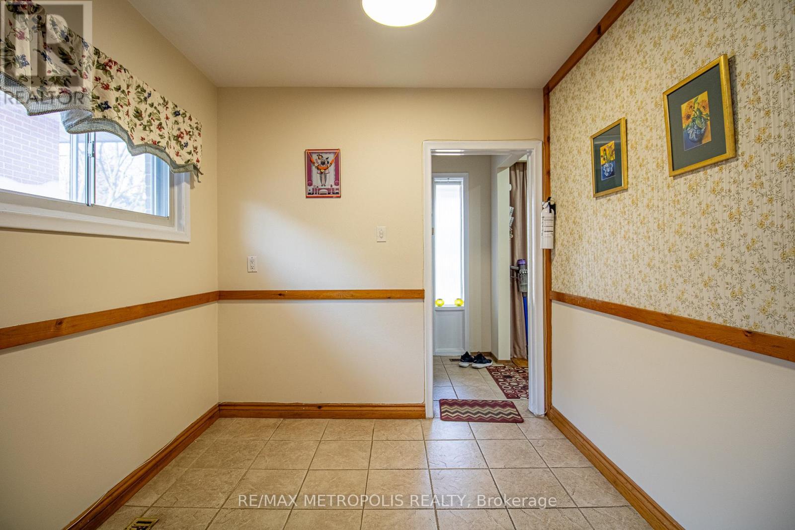 37 Albacore Crescent, Toronto, ON - Indoor Photo Showing Other Room