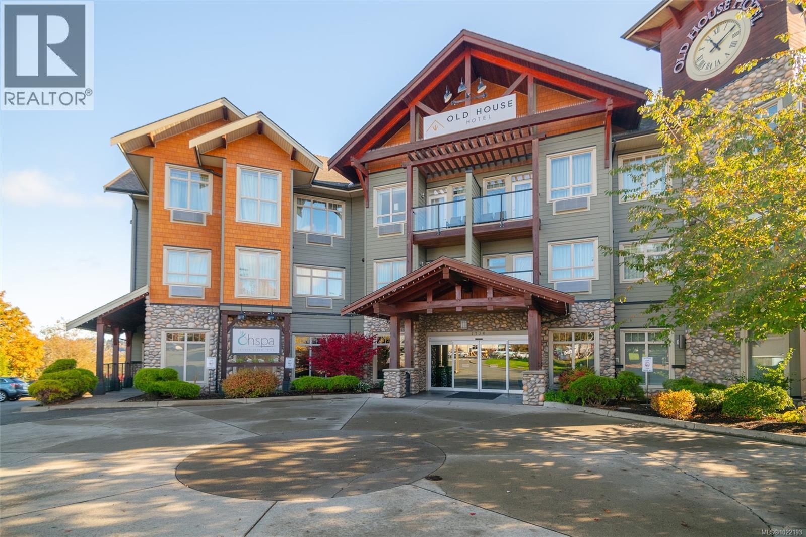 310D 1730 Riverside Lane, Courtenay, BC - Outdoor With Balcony With Facade