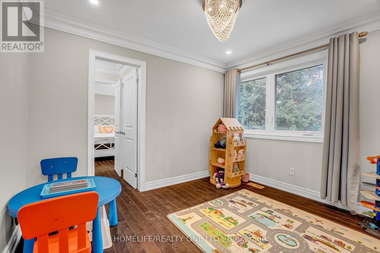 31 Bearwood Drive, Toronto, ON - Indoor