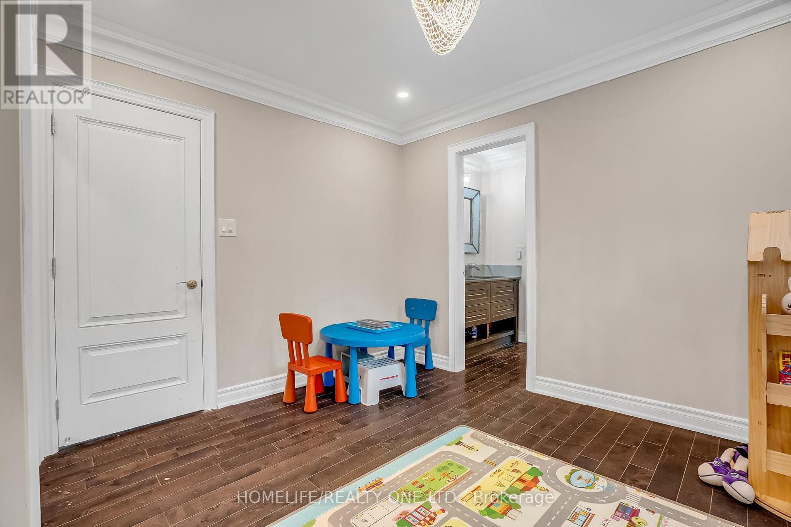 31 Bearwood Drive, Toronto, ON - Indoor