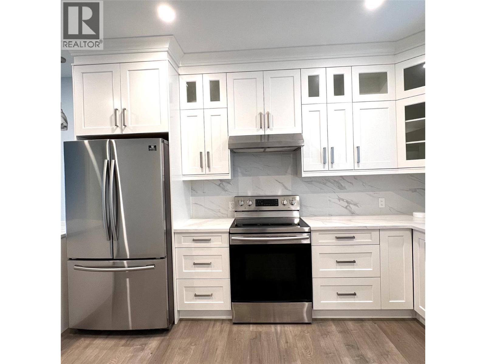 742 Kamloops Avenue Unit# 101, Penticton, BC - Indoor Photo Showing Kitchen