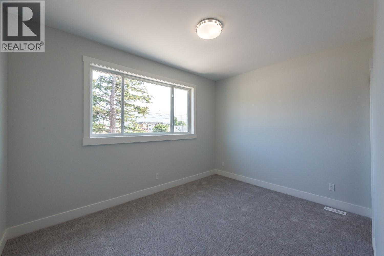 742 Kamloops Avenue Unit# 101, Penticton, BC - Indoor Photo Showing Other Room