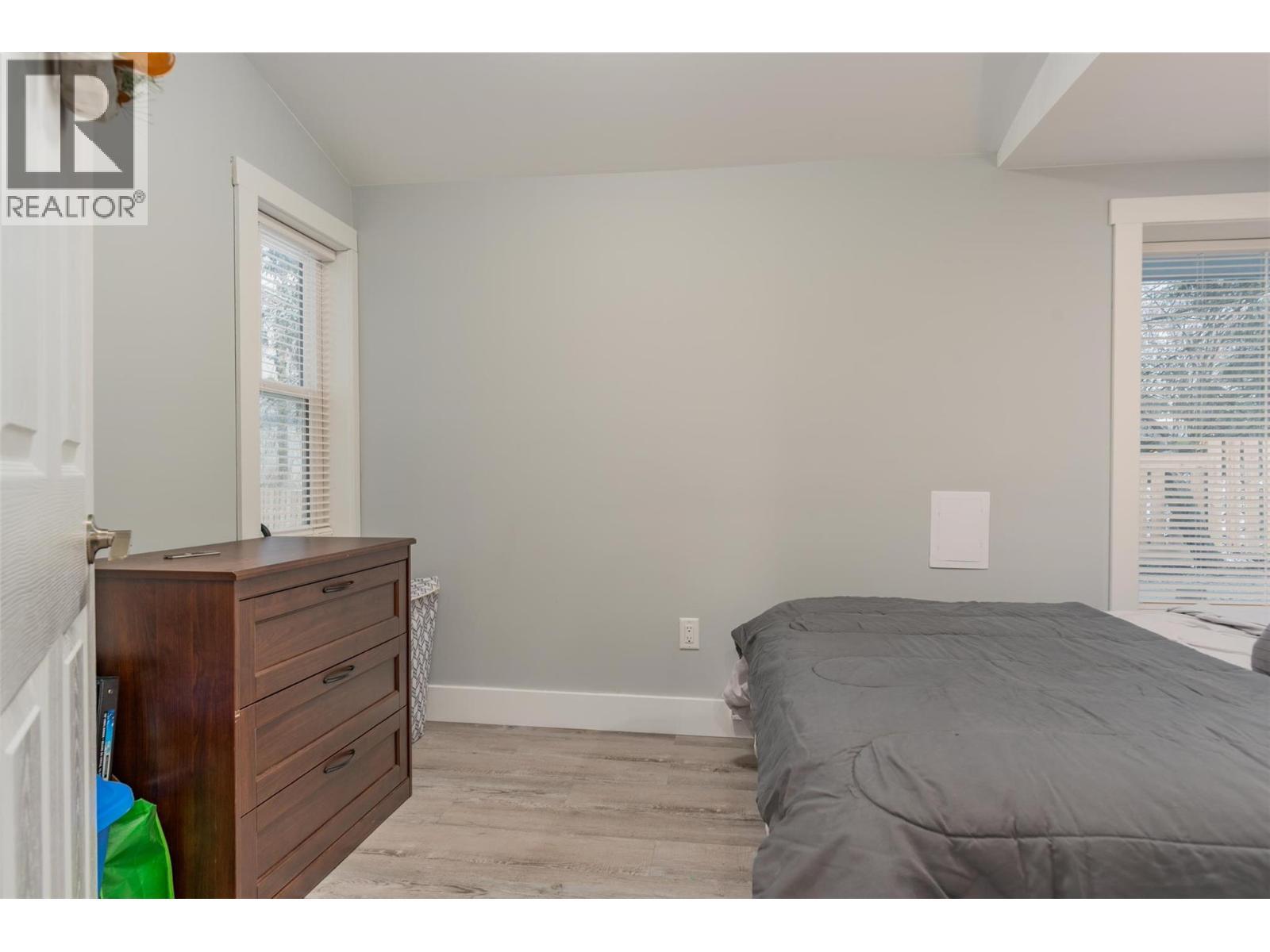 621 Turner Street, Warfield, BC - Indoor Photo Showing Bedroom
