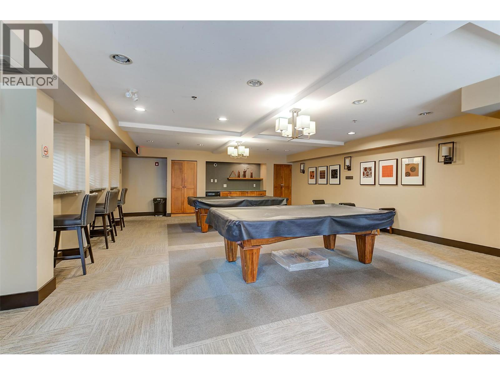 1099 Sunset Drive Unit# 324, Kelowna, BC - Indoor Photo Showing Other Room