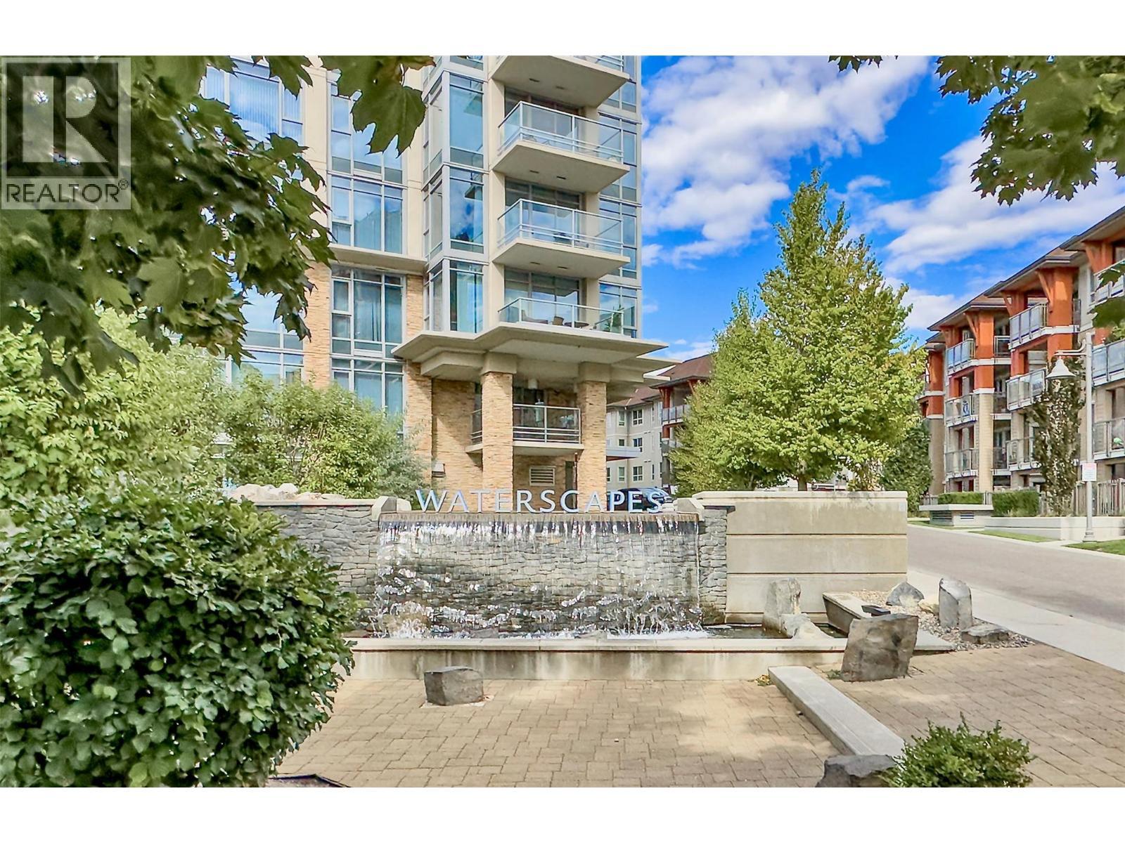 1099 Sunset Drive Unit# 324, Kelowna, BC - Outdoor With Balcony With Facade