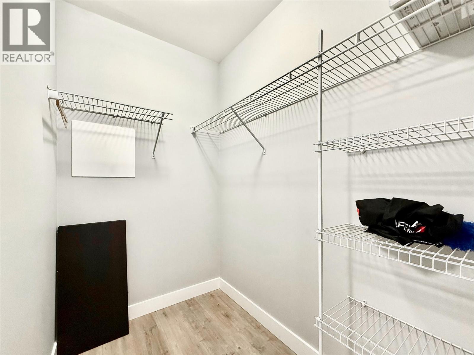 1099 Sunset Drive Unit# 324, Kelowna, BC - Indoor With Storage