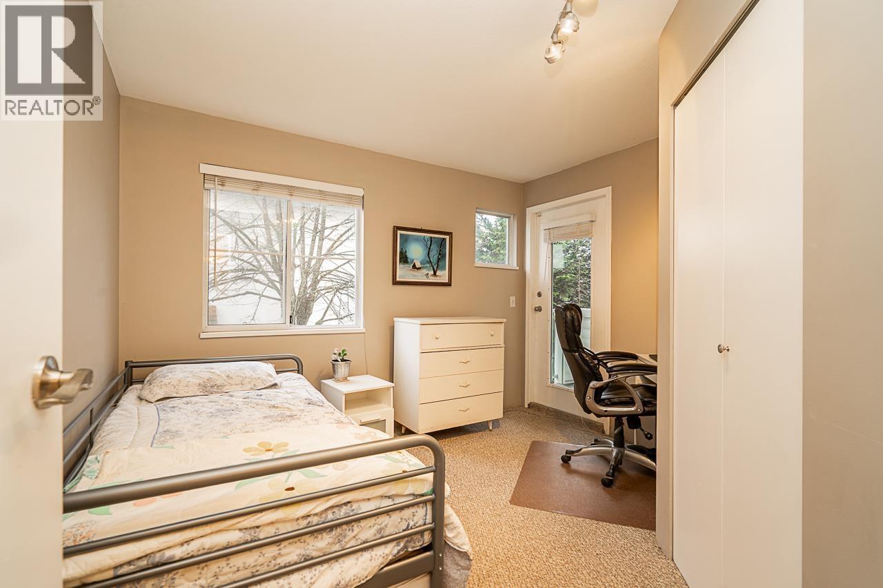 203 2983 Cambridge Street, Port Coquitlam, BC - Indoor Photo Showing Bedroom