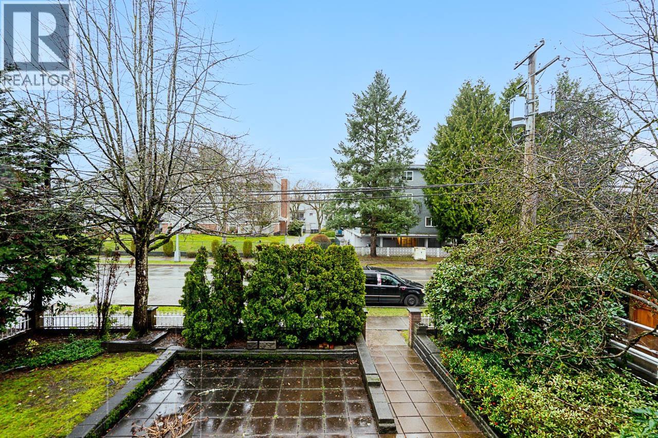 203 2983 Cambridge Street, Port Coquitlam, BC - Outdoor