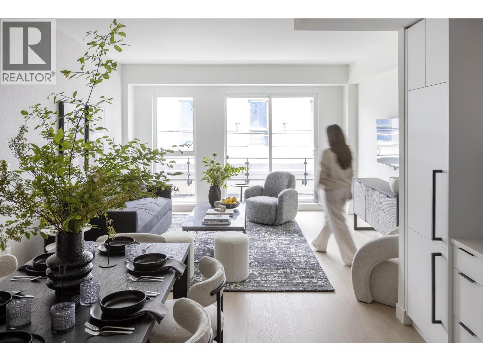 559 422 E 3Rd Street, North Vancouver, BC - Indoor Photo Showing Living Room