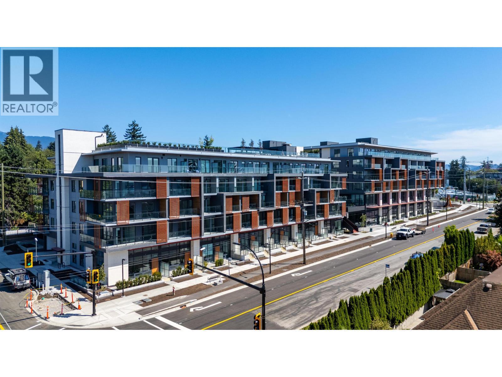 559 422 E 3Rd Street, North Vancouver, BC - Outdoor