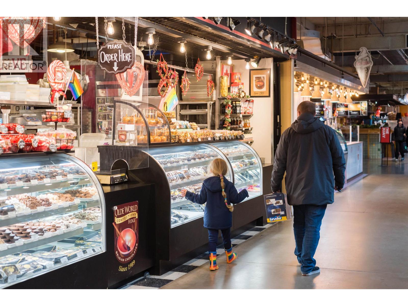 559 422 E 3Rd Street, North Vancouver, BC - Indoor