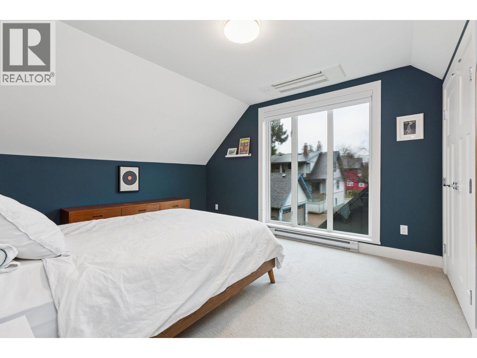 612 Brantford Street, New Westminster, BC - Indoor Photo Showing Other Room