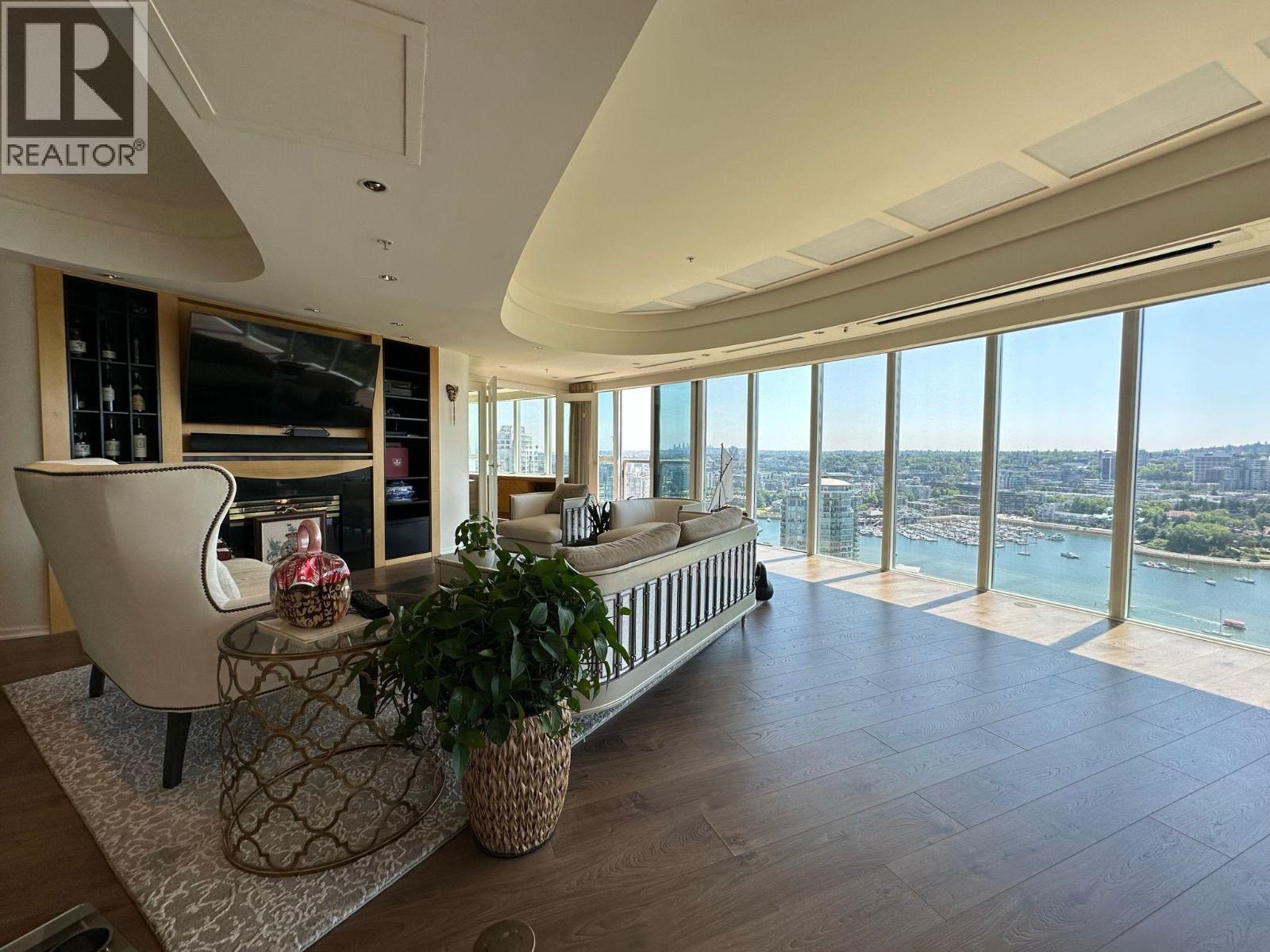 3002 388 Drake Street, Vancouver, BC - Indoor With Body Of Water