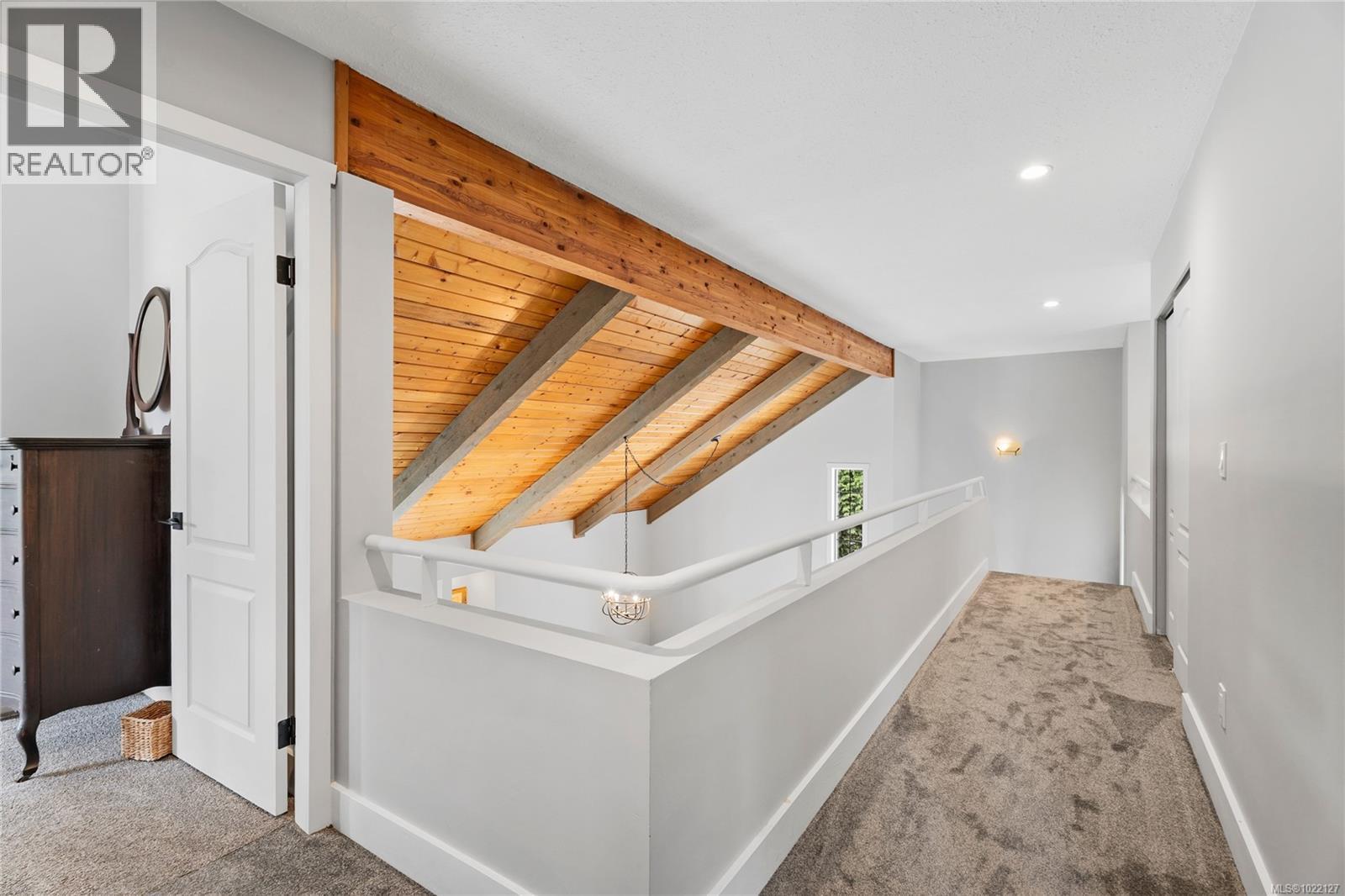 5025 Genoa Bay Rd, Duncan, BC - Indoor Photo Showing Other Room