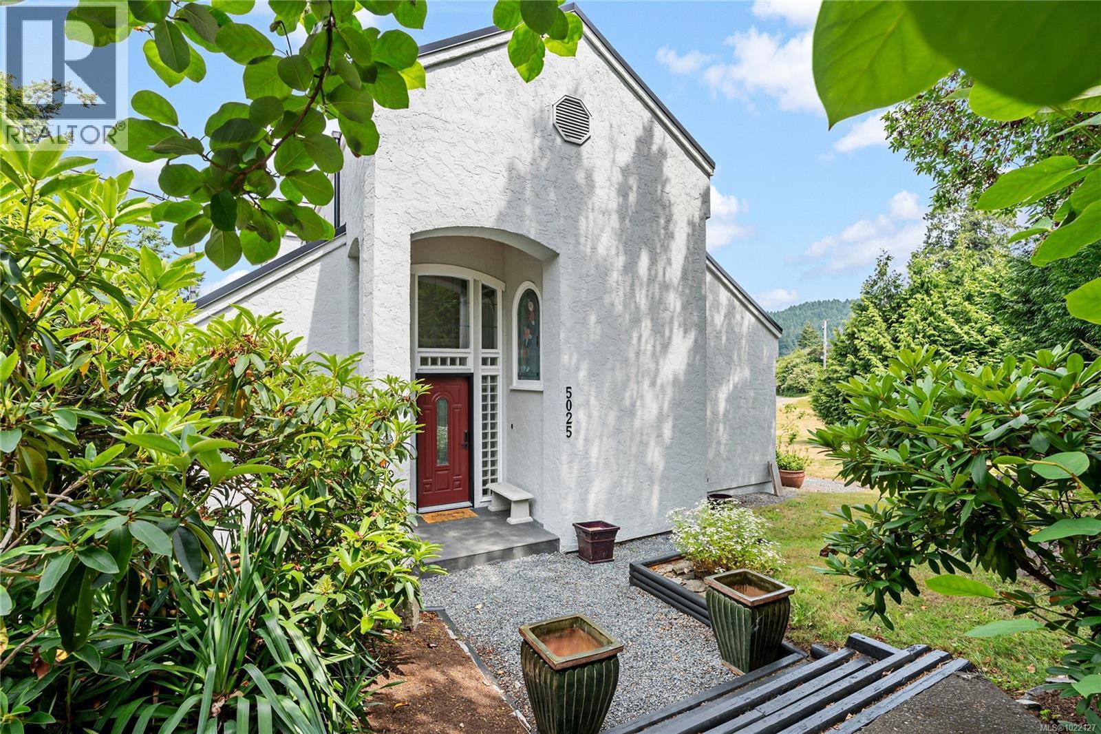 5025 Genoa Bay Rd, Duncan, BC - Outdoor