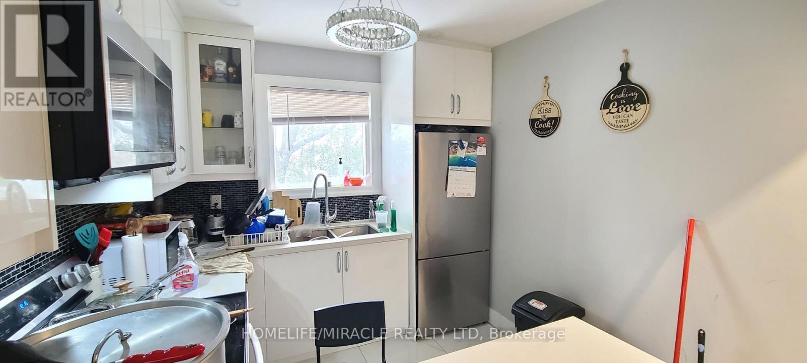 14 Dallner Road, Toronto, ON - Indoor