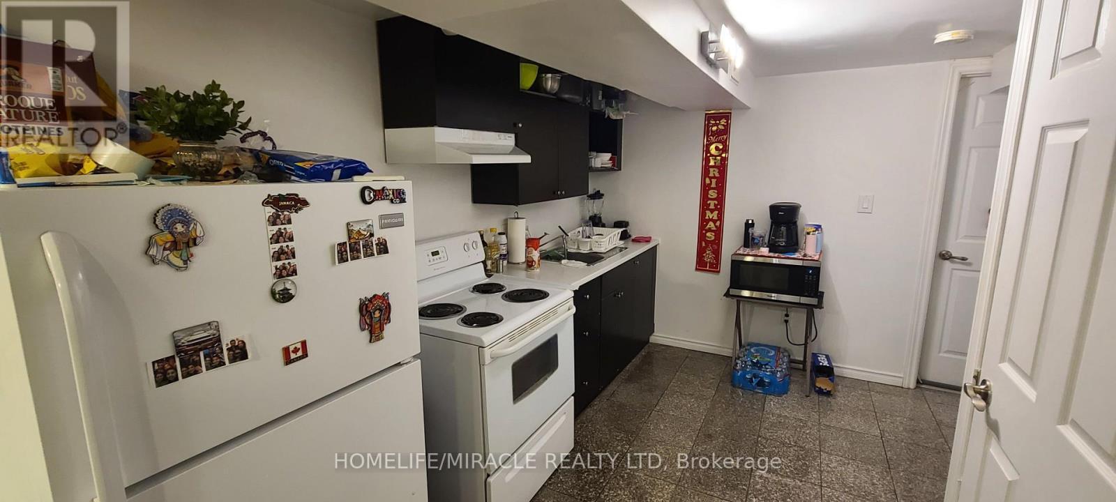 14 Dallner Road, Toronto, ON - Indoor Photo Showing Kitchen