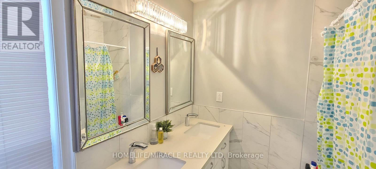 14 Dallner Road, Toronto, ON - Indoor Photo Showing Bathroom