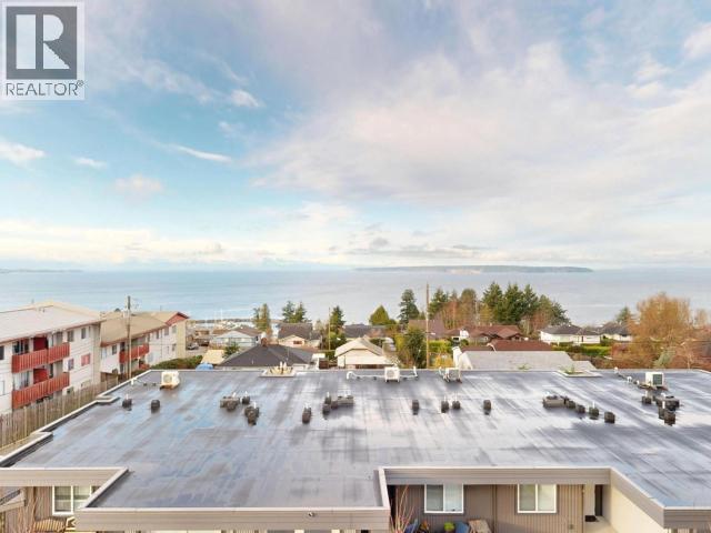 C303-6900 Burnaby Street, Powell River, BC - Outdoor With Body Of Water With View
