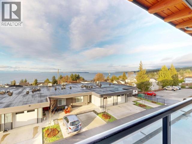 C203-6900 Burnaby Street, Powell River, BC - Outdoor With View