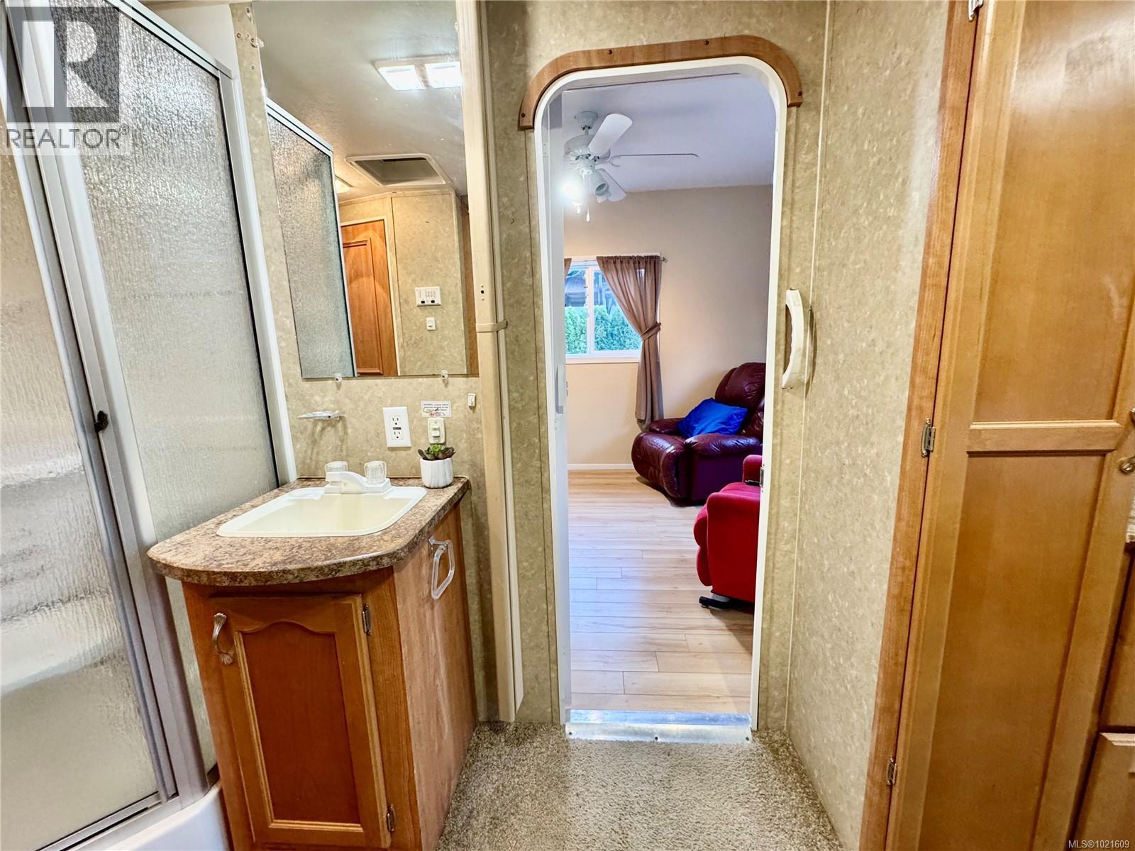 19 8631 South Shore Rd, Lake Cowichan, BC