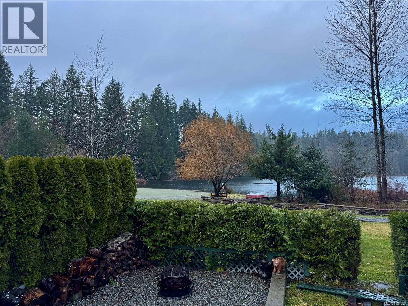 Fire pit area - 19 8631 South Shore Rd, Lake Cowichan, BC